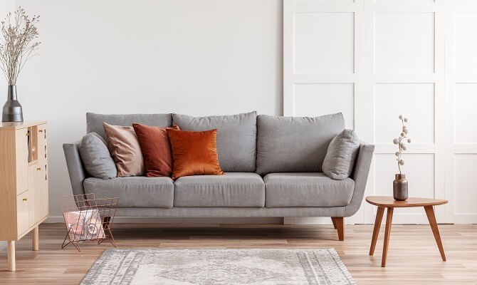 Wersalka czy modna kanapa DL? Porównanie, które warto przeczytać!